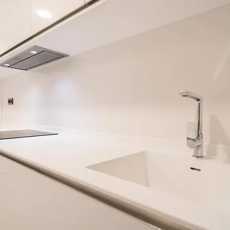 Amazing In With 3 Bedrooms, Wifi And Swimming Pool *